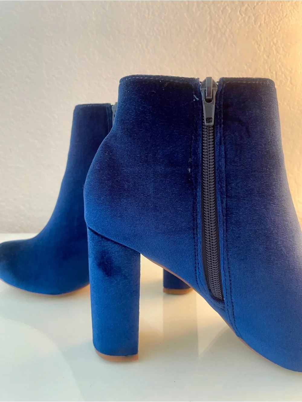 Liliana Velvet Ankle Booties in Navy Blue Size 10